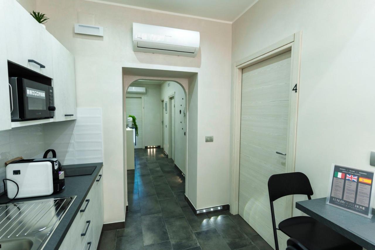 Julia Luxury Suite Рим Екстериор снимка