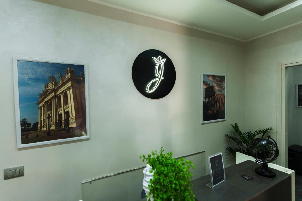 Julia Luxury Suite Рим Екстериор снимка